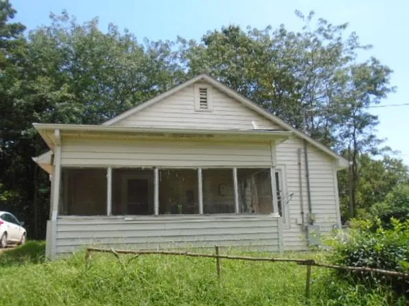 416 Hodnetts Mill Rd, Chatham, VA 24531