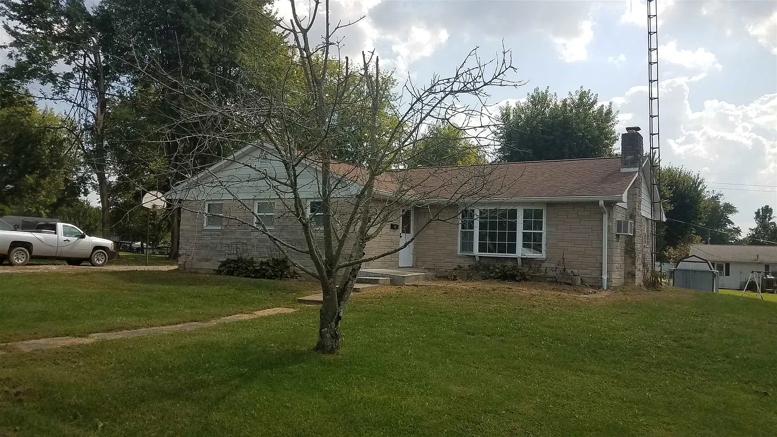 212 Sycamore St photo 1