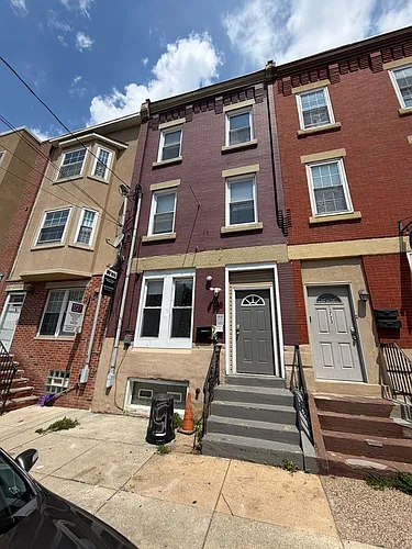 1725 W Berks St Photo 1