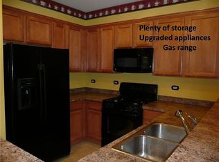 859 Daniel Dr, Minooka, IL 60447