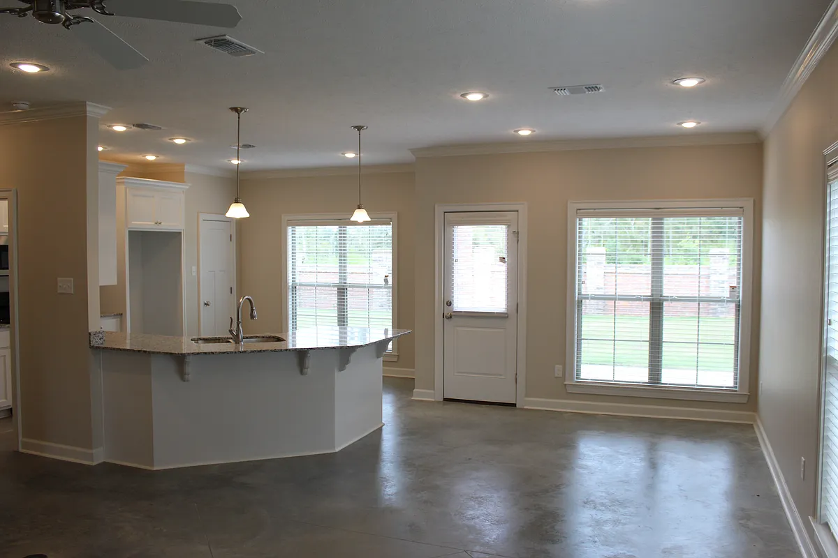 Building Photo - 7 Haley Renee Dr