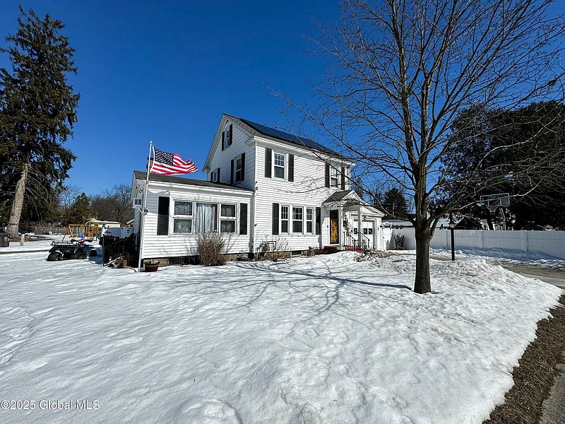 2nd image of 9 Ferry Boulevard