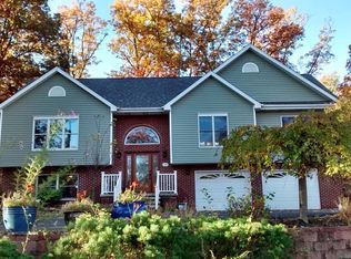 304 Baker Ln, Altoona, PA 16601
