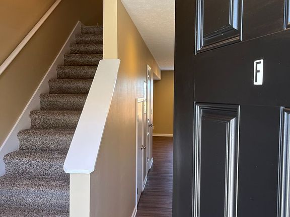2nd image of 648 Stowe Ct APT 1