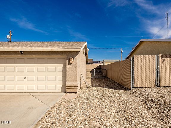 2nd image of 2201 Barranca Dr