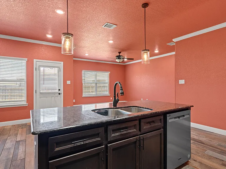 1602 Flatland Trl — Photo 12