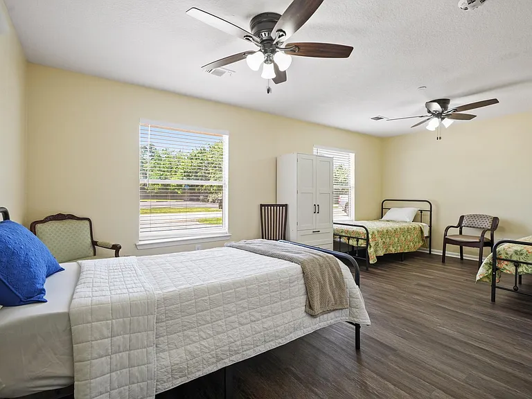 1218 S Johnson St — Photo 13