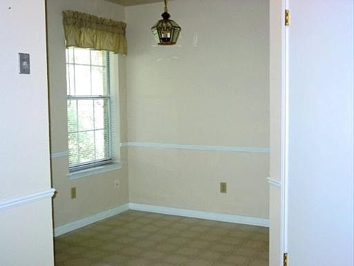 4th image of 634 SPACIOUS SKY