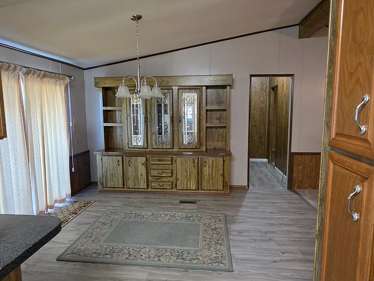 638 Hoosier Ln — Photo 6