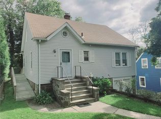 13 Ocean View Ave, Greenwich, CT 06830