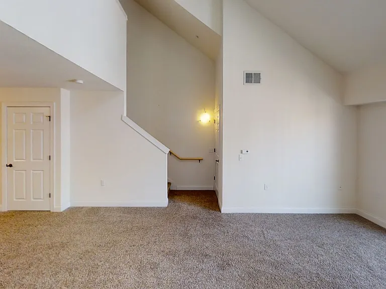 Delafield Woods Apartments — Photo 18
