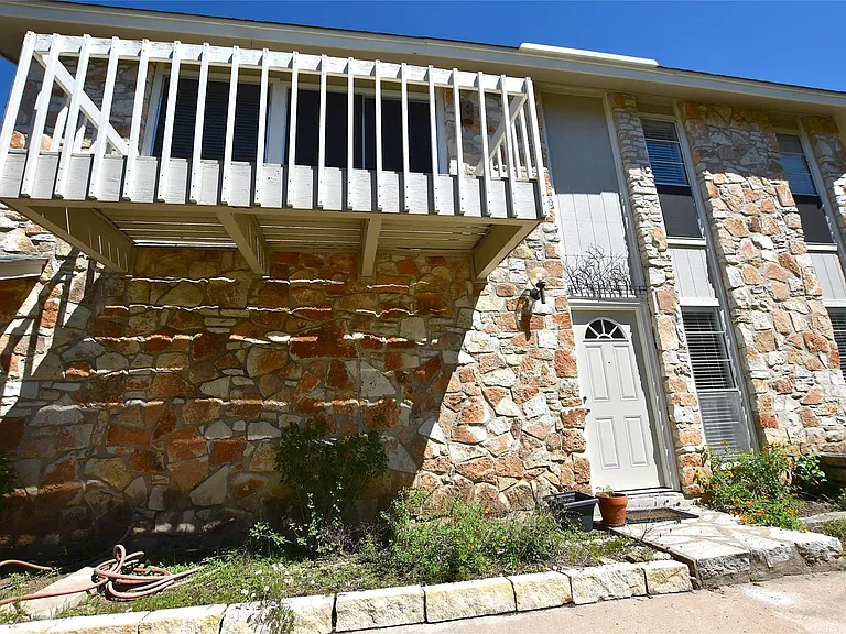 1905 Toro Canyon Rd #A — Photo 16