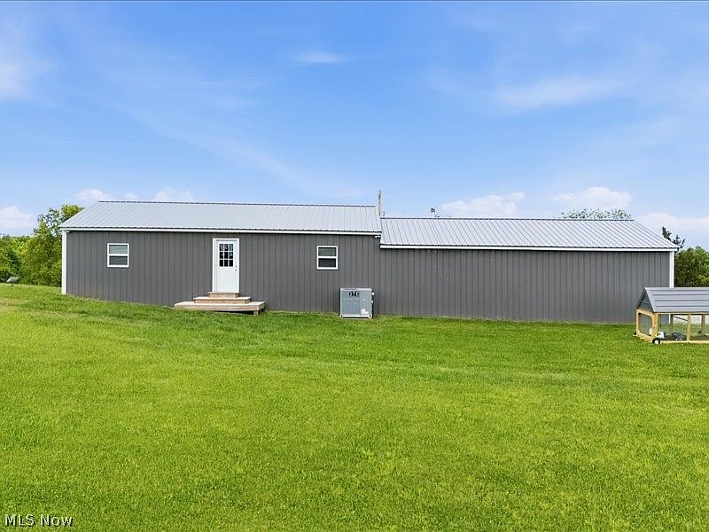 1st image of 279 Perkins Ln