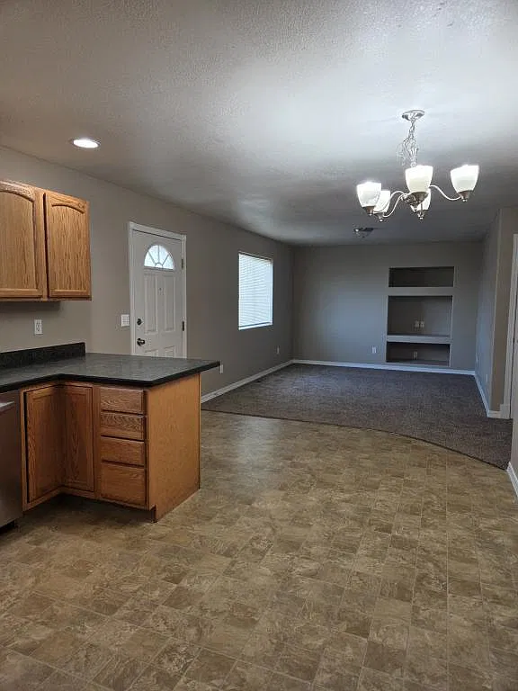 2312 Lake Helena Dr — Photo 3