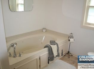 307 SW Yorkshire Rd, Topeka, KS 66606