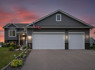 2621 Rocky Meadow Ln, Mayer, MN 55360