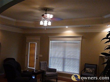Living Room, High Ceilings 