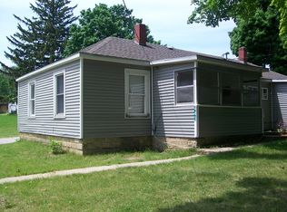 443 Collins Ave, Benton Harbor, MI 49022