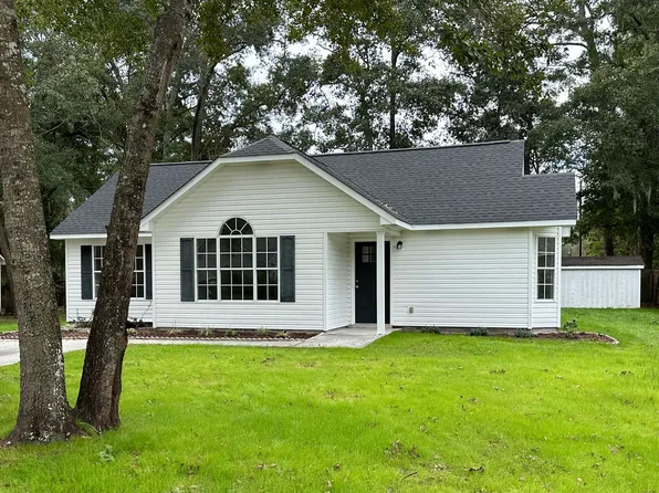 16 Southern Magnolia Dr, Beaufort, SC 29907