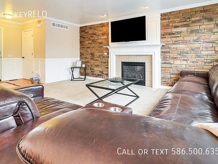 7274 Rachel Dr — Photo 2