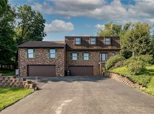 1223 Lake Vue Dr, Butler, PA