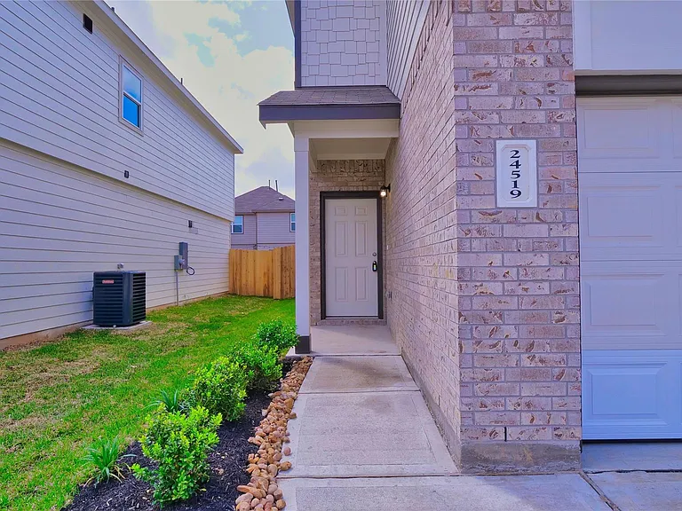 24519 Lorenzo Glaze Trl — Photo 3