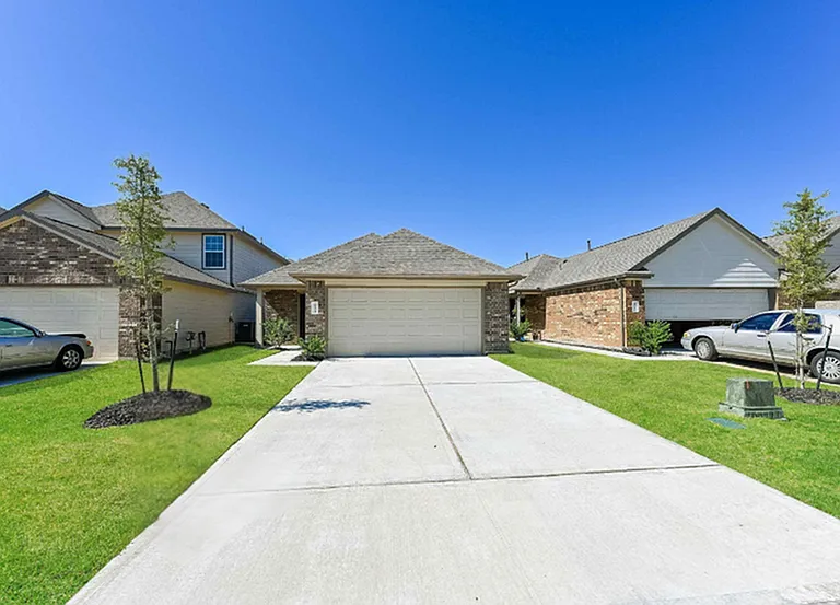 25734 Hazy Elm Ln — Photo 1