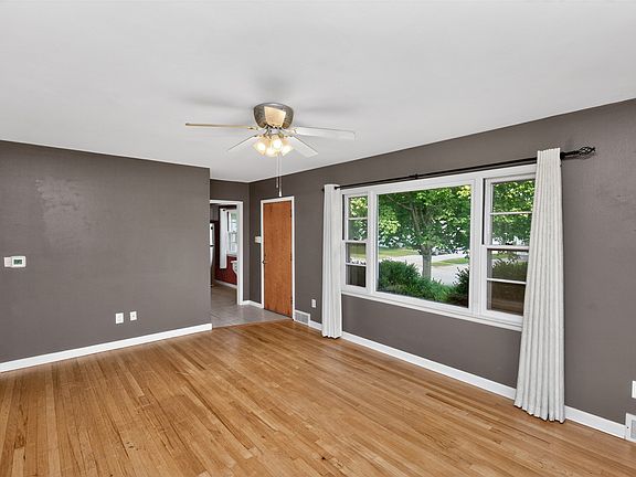 5th image of 1311 Stafford Ave