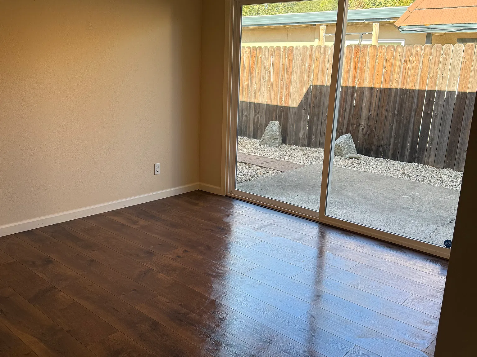 3 bed, 1217 sqft, $2,650 — Photo 3