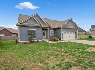 3239 Clover Field Ct, Bowling Green, KY 42101