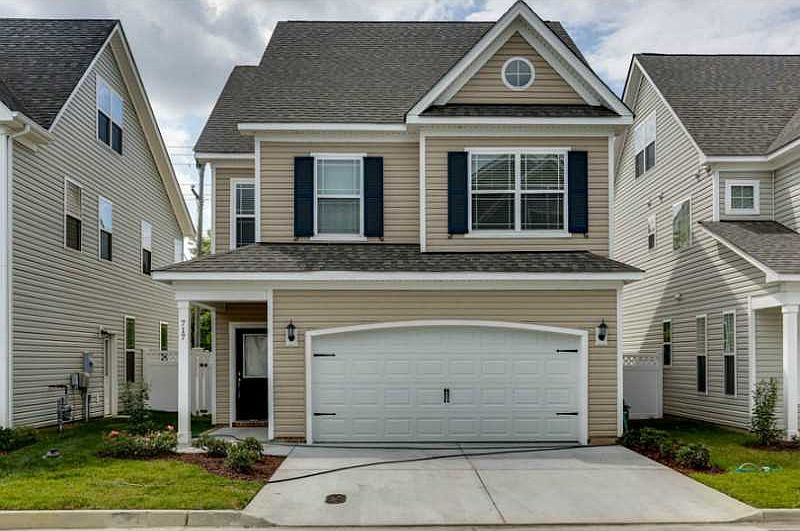 1st image of 717 Valentine Ln