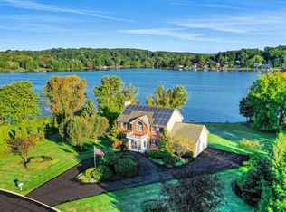 50 Waterview Ter, New Windsor, NY 12553