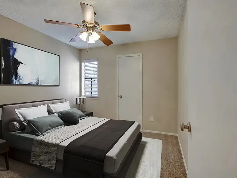Autumn Chase Apartments — Photo 17