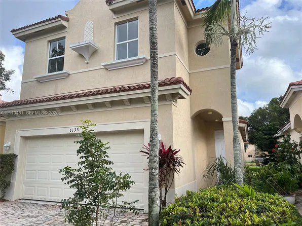 1133 NE 40th Rd, Homestead, FL 33033