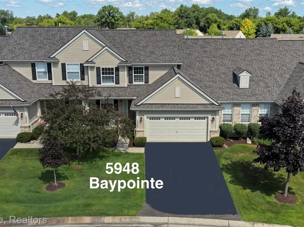 5948 Baypointe Blvd, Clarkston, MI 48346