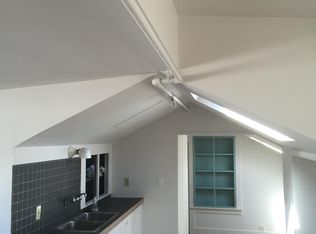 712 N Motor Pl APT 4, Seattle, WA 98103