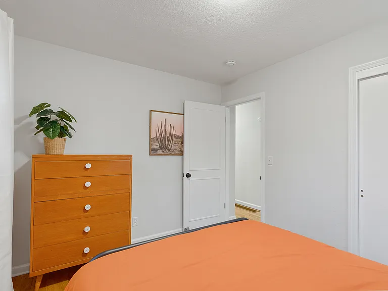 720 E Exeter St #A — Photo 16