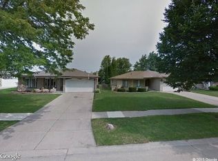 2651 Franklin Park Dr, Sterling Heights, MI 48310