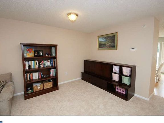 5th image of 163 Shrewsbury Ct #163