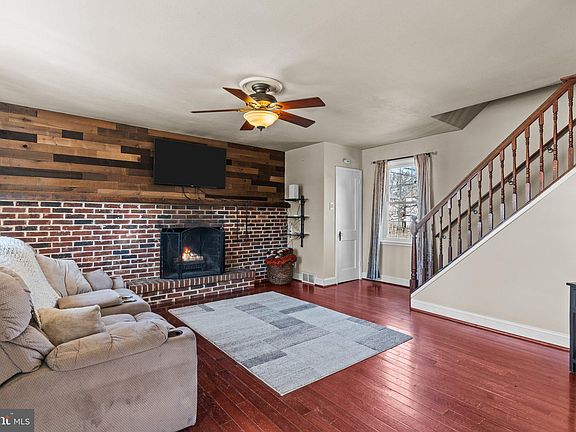 4th image of 419 Woodlawn Ave