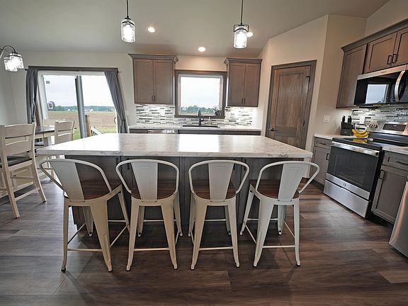 5th image of 461 Highland Meadow Trl
