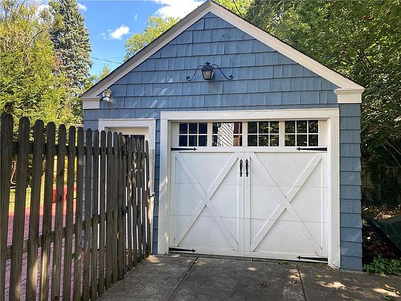 3rd image of 229 Maryland Ave