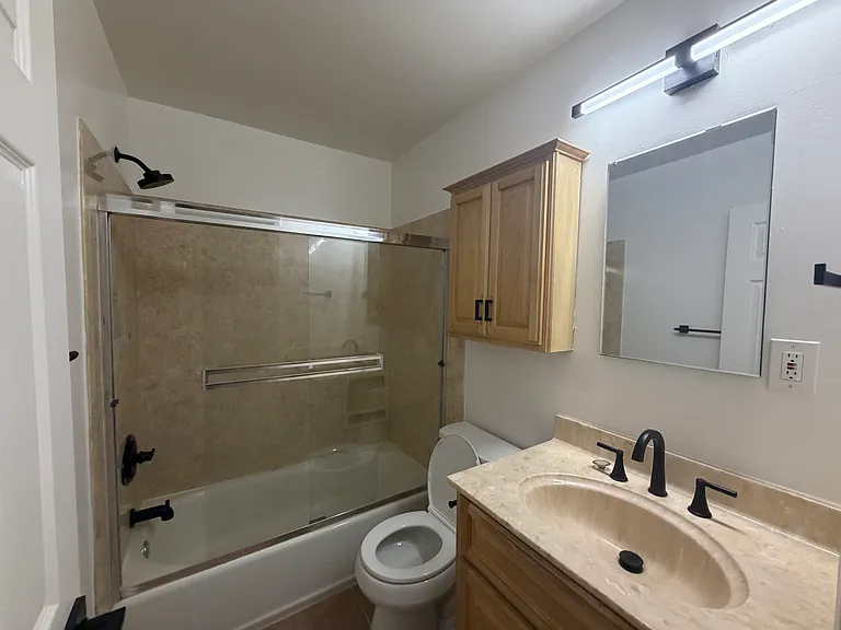 204 Carlester Dr — Photo 10