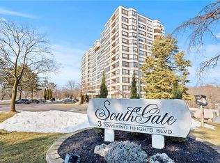 3 Towering Heights Blvd #502, Saint Catharines, ON L2T 4A4