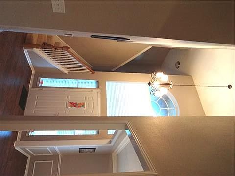 3rd image of 2115 Pinwood Cir