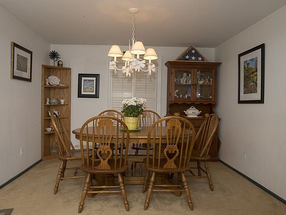 3rd image of 4416 Seville Dr