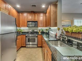 62 Hastings St APT 104, Wellesley Hills, MA 02481