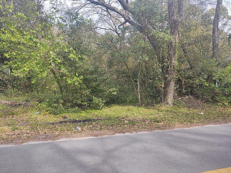 1st image of Corner Of Browsville