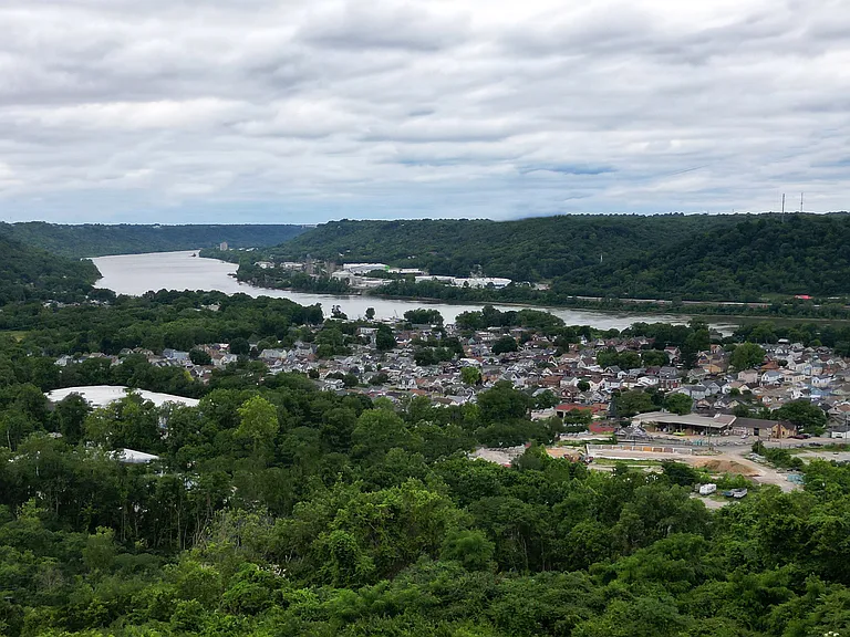 Ludlow and River Overlook