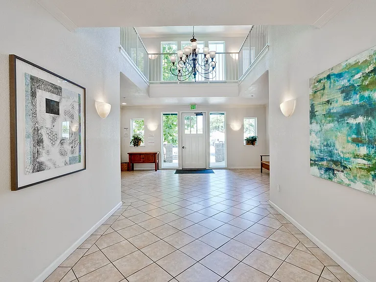 Encinal Place Apartments — Photo 14